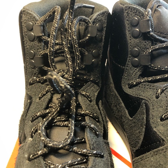 Nike TERMINATOR HIGH HIKING BOOT TRIPLE BLACK Men’s 9.5 Women’s 11 New - Picture 2 of 15